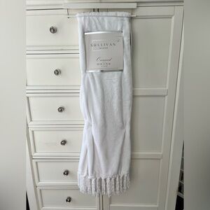 Sullivan Manor oversized throw blanket